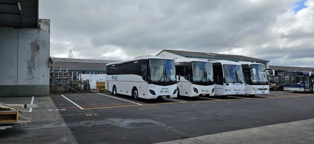 kiwi-coaches-transaction-03
